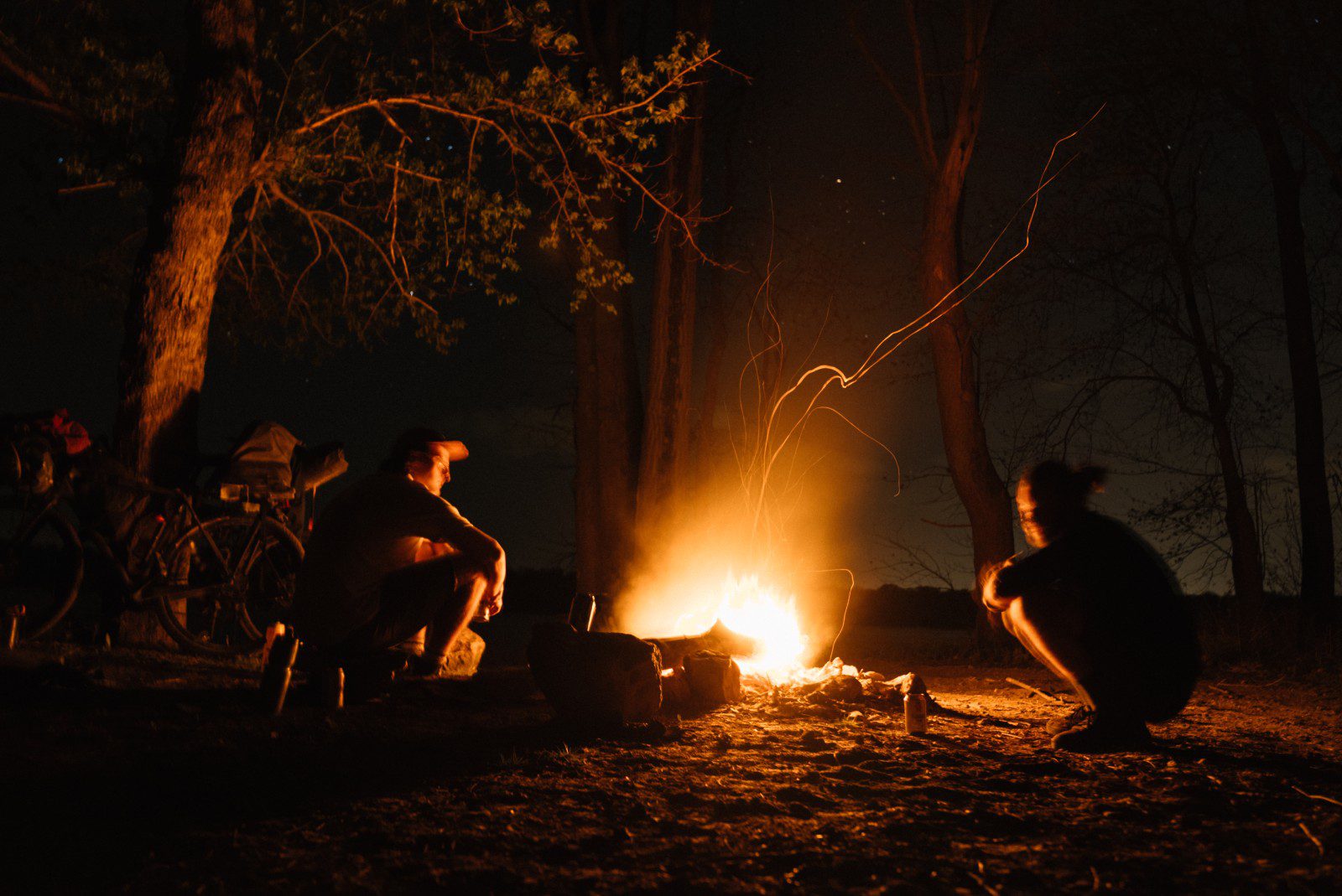 FREUNDSCHAFT UND FINSTERNIS